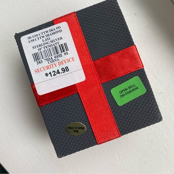 Womens 1/10 CT. T.W. Genuine Diamond Sterling Silver Pendant Necklace - Picture 3 of 3